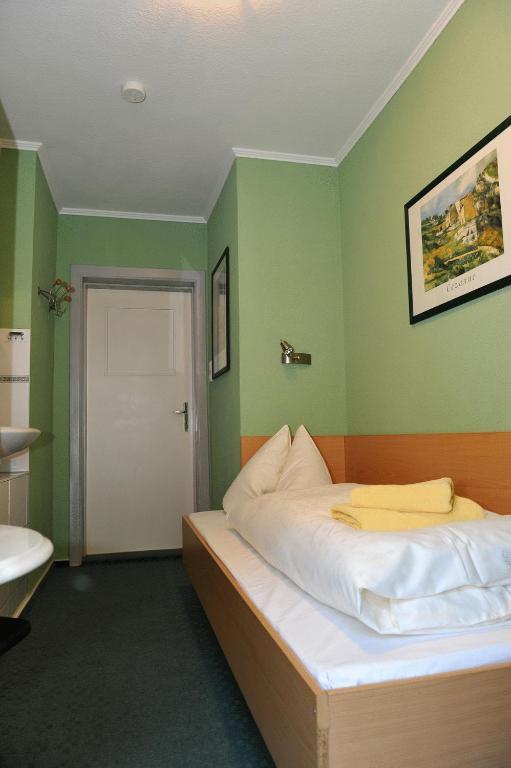 Hotel-Pension Haus Neustadt ブレーメン 部屋 写真